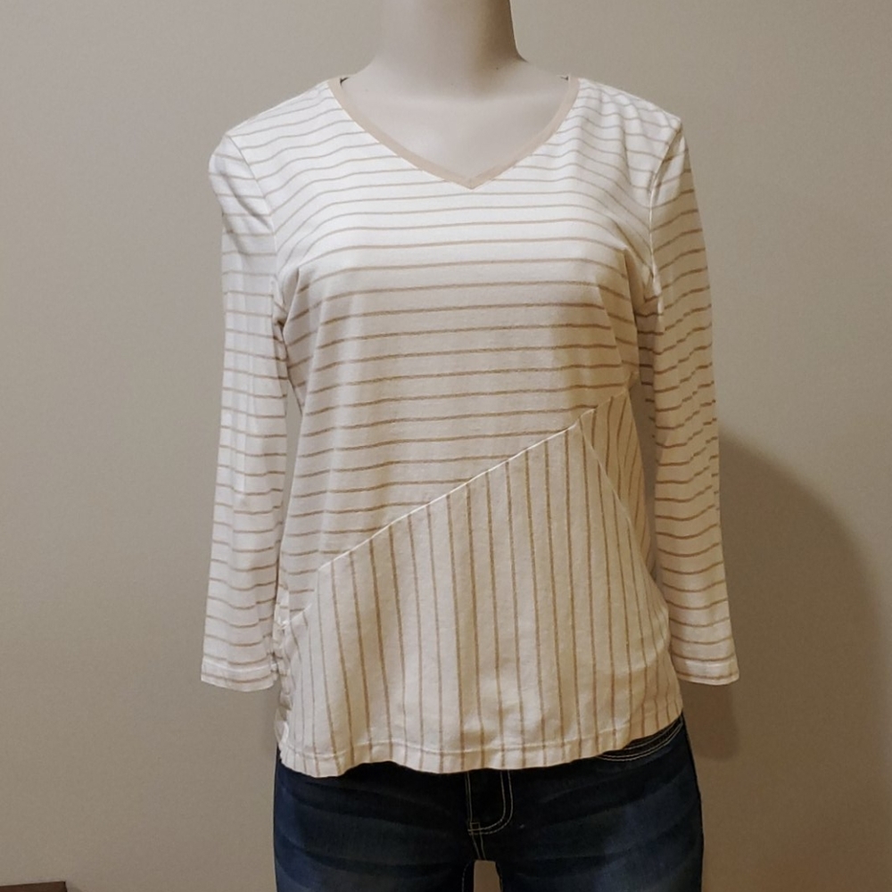 Chicos asymmetric design top